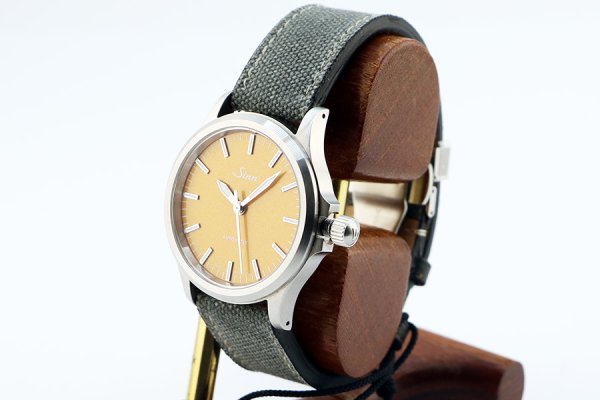 ジン　５５６　シトリンイエロー文字盤　サイド