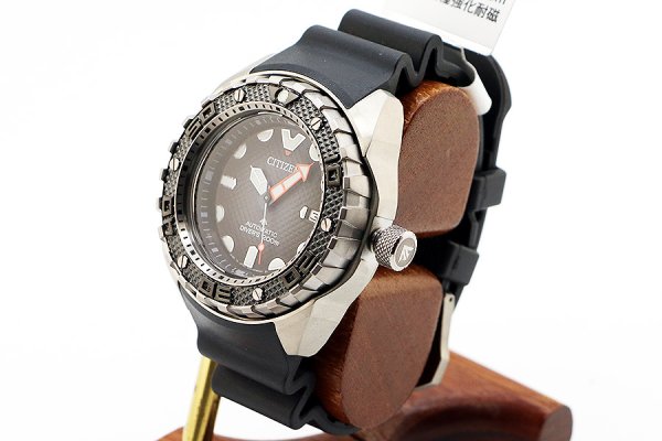 シチズン　プロマスター　メカダイバー２００　ＮＢ６００４－０８Ｅ　グレー文字盤　サイド
