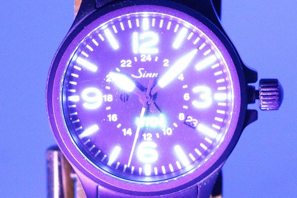 ジン　８５６Ｓ　ＵＴＣ　黒文字盤　ライト