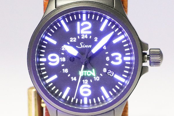 ジン　８５６Ｓ　ＵＴＣ　黒文字盤　ライト