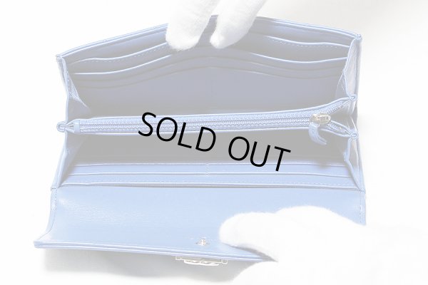 シャネル　ボーイシャネル ニツ折長財布 A80286 ブルー　中身