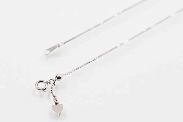 K18WG/PT900 ダイアイリペンダントネックレス 0.50ct 3.90g　留め具外したイメージ