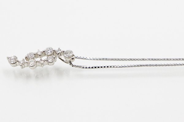 K18WG/PT900 ダイアイリペンダントネックレス 0.50ct 3.90g　サイド