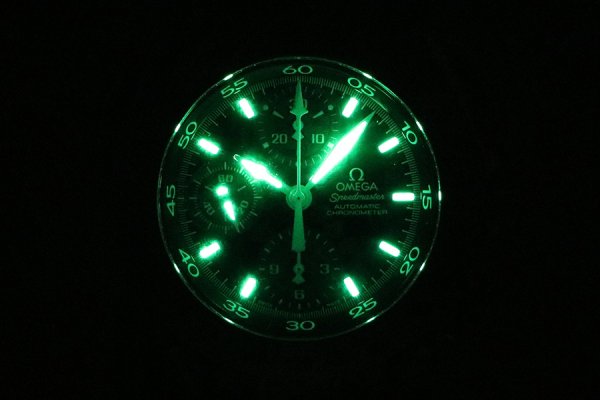 オメガ　スピードマスタースプリットセコンド　３８４０．５０　黒文字盤　ライト暗闇