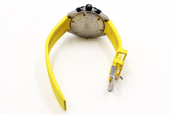 タグホイヤー　フォーミュラー１　クロノグラフ　ＣＡＺ１０１ＡＭ　黄色文字盤　ラバーベルト