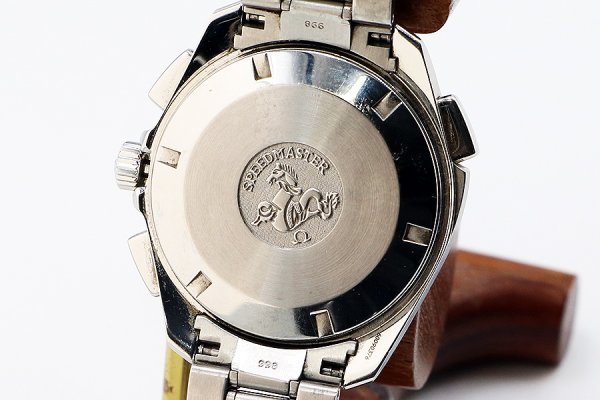 オメガ　スピードマスタースプリットセコンド　３８４０．５０　黒文字盤　裏面拡大