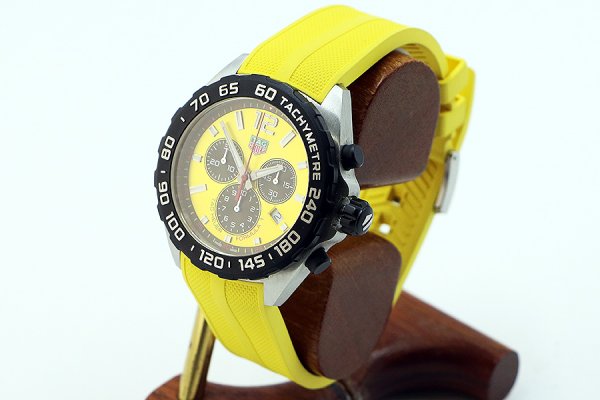 タグホイヤー　フォーミュラー１　クロノグラフ　ＣＡＺ１０１ＡＭ　黄色文字盤　サイド
