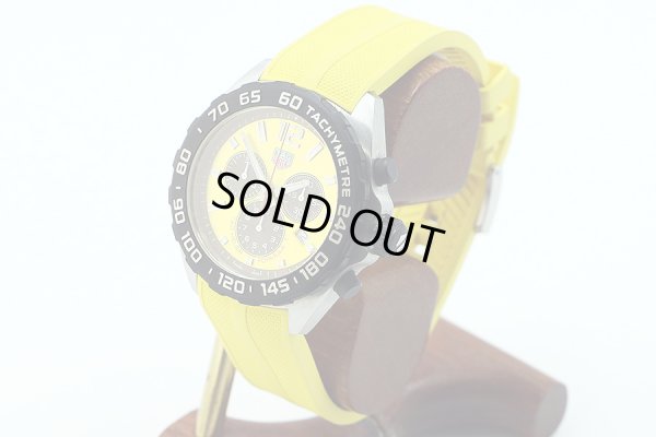 タグホイヤー　フォーミュラー１　クロノグラフ　ＣＡＺ１０１ＡＭ　黄色文字盤　サイド