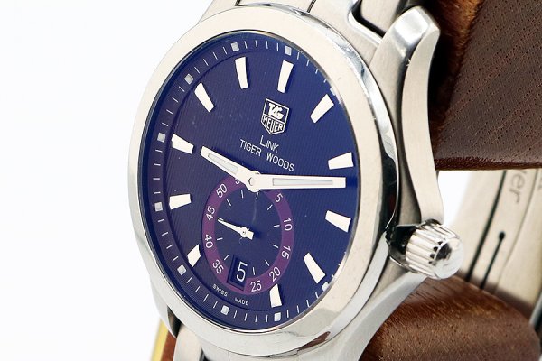 タグホイヤー　リンク　ＷＪＦ２１１Ｄ　黒文字盤　紫リング　タイガーウッズ限定　サイド拡大