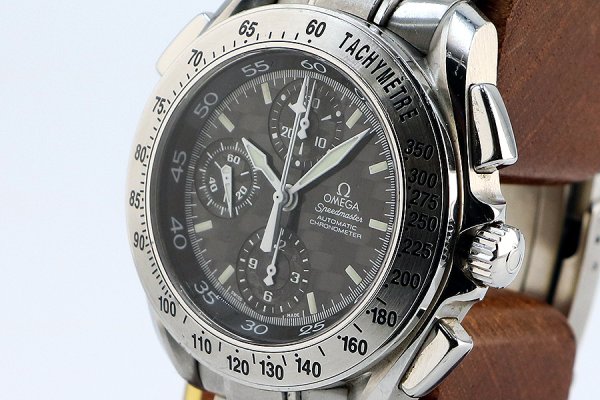 オメガ　スピードマスタースプリットセコンド　３８４０．５０　黒文字盤　サイド拡大
