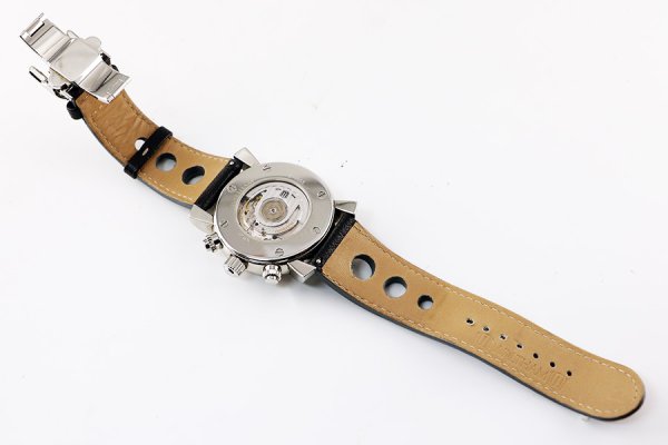 ウォルサム　フィダルゴ　クロノグラフ　黒文字盤　白リング　革ベルト状態　裏面