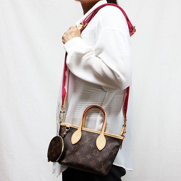 ルイ・ヴィトン　ネヴァーフルBB M46786 ローズ・ペオニー　掛けたイメージ