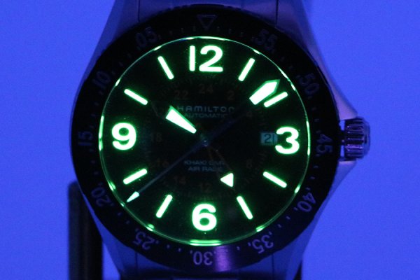 ハミルトン　カーキ　パイロットＧＭＴ　Ｈ７６７５５０　黒文字盤　ライト