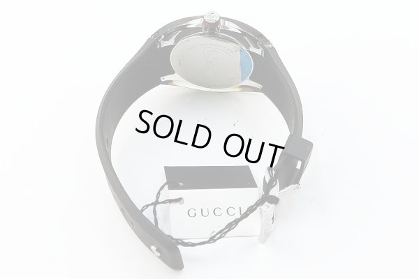 グッチ　ＳＹＮＣ（シンク）　ＹＡ１３７．１　銀文字盤　ラバーベルト