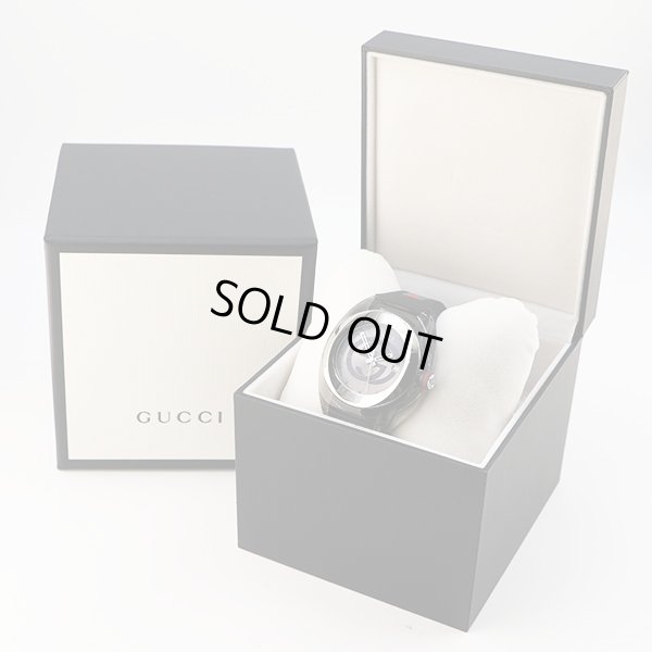 グッチ　ＳＹＮＣ（シンク）　ＹＡ１３７．１　銀文字盤　箱