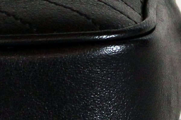 グッチ ブロンディ チェーンショルダーバック 760315 0416 ブラック 底拡大