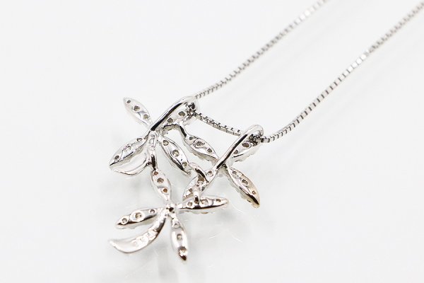 K18WG ダイアイリペンダントネックレス 0.44ct 4.60g　裏面