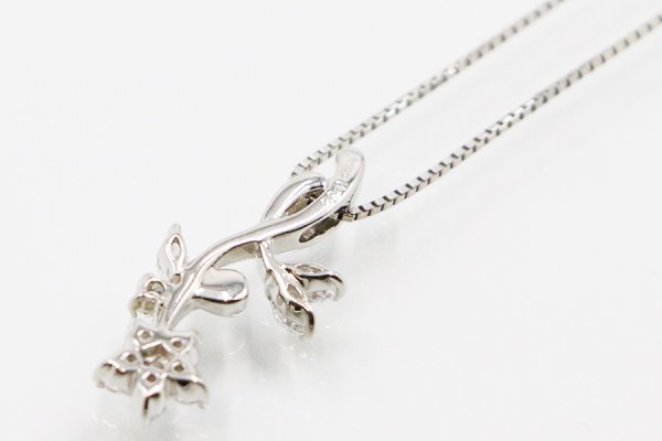 PT850/900 ダイアイリペンダントネックレス 0.35ct 4.90g　裏面