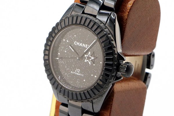 シャネル　Ｊ１２　Ｈ７９８９　インターステラ　黒文字盤　サイド拡大