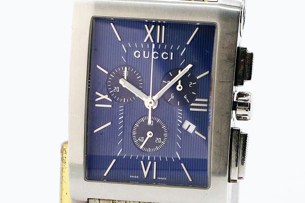 グッチ　Ｇメトロ　クロノグラフ　８６００Ｍ　紺文字盤　表面拡大