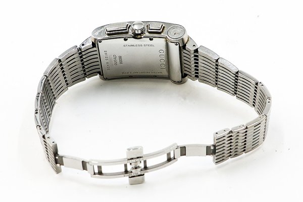 グッチ　Ｇメトロ　クロノグラフ　８６００Ｍ　紺文字盤　ブレス