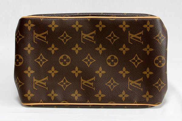 ルイ・ヴィトン　パティニョール M51156　底