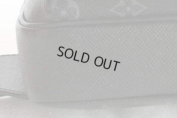 ルイ・ヴィトン　バムバッグ・アウトドア M30245　底拡大