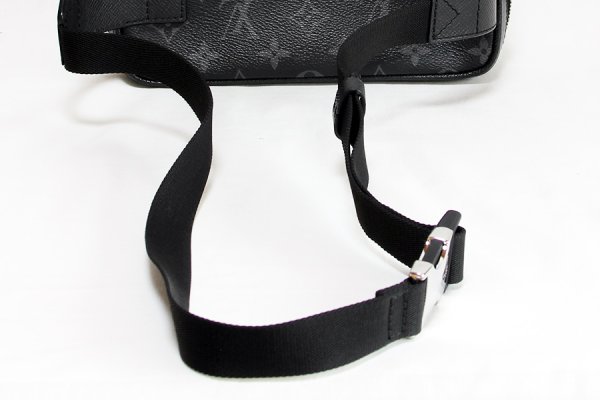 ルイ・ヴィトン　バムバッグ・アウトドア M30245　ショルダー折れあり