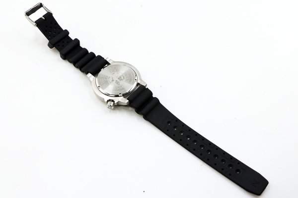 シチズン　プロマスター　ダイバー２００ｍ　ＢＮ０１５６－０５Ｅ　黒文字盤　ラバーベルト状態　裏面