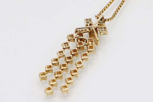 天空　K18 ダイアイリペンダントネックレス 2.91ct 0.06ct 14.00g　裏面