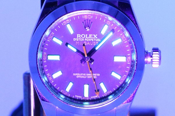 ロレックス　１１６４００ＧＶ　ミルガウス　黒文字盤　グリーンガラス　ライト