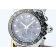 タグホイヤー　フォーミュラー１　クロノグラフ　ＣＡＺ１０１１　黒文字盤　表面拡大