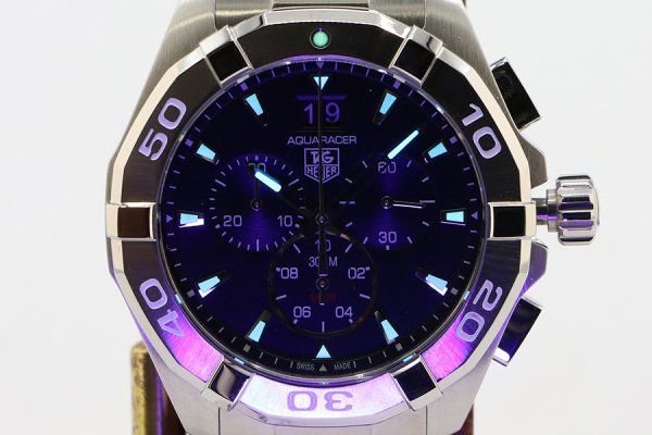 タグホイヤー　アクアレーサー　クロノグラフ　ＣＡＹ１１１０　黒文字盤　ライト