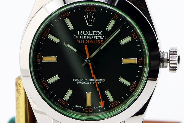 ロレックス　１１６４００ＧＶ　ミルガウス　黒文字盤　グリーンガラス　表面拡大