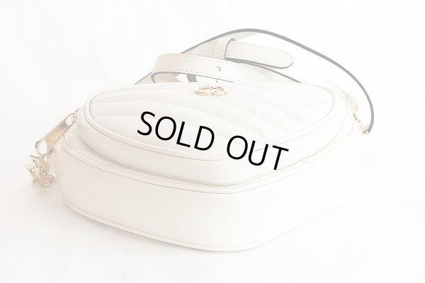 グッチ　インターロッキングG ショルダーバック 751628 525040 ホワイト　底