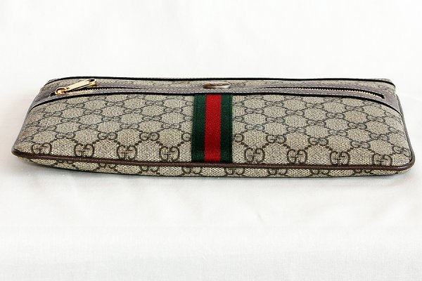 グッチ　オフィディア クラッチバック 517551 2184 ベージュ　底