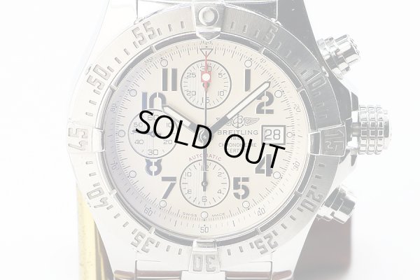 ブライトリング　アベンジャー　スカイランド　Ａ１３３８０　銀文字盤　表面拡大