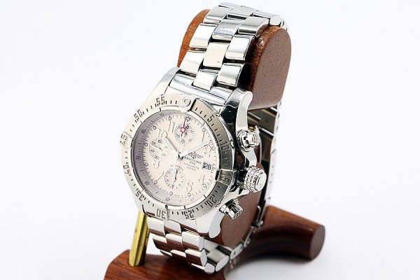 ブライトリング　アベンジャー　スカイランド　Ａ１３３８０　銀文字盤　サイド