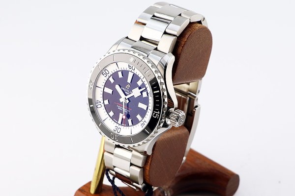 ブライトリング　スーパーオーシャン４６　Ａ１７３７８　黒／白文字盤　サイド