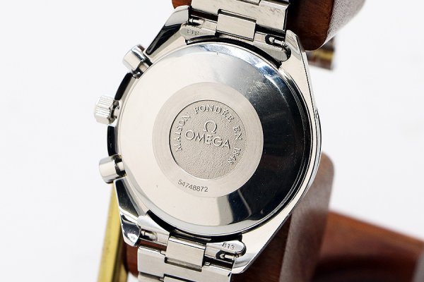 オメガ　スピードマスター　デイデイト　３５２１．８０　青文字盤　裏面拡大
