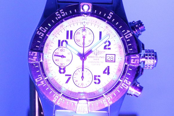 ブライトリング　アベンジャー　スカイランド　Ａ１３３８０　銀文字盤　ライト