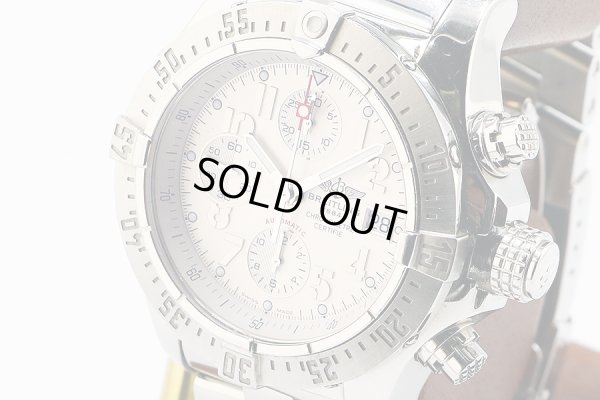 ブライトリング　アベンジャー　スカイランド　Ａ１３３８０　銀文字盤　サイド拡大