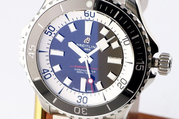 ブライトリング　スーパーオーシャン４６　Ａ１７３７８　黒／白文字盤　表面拡大
