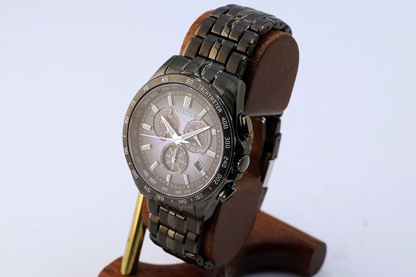 シチズン　コレクション　レイヤーオブタイム　ＣＢ５８７８－５６Ｅ　積層文字盤　サイド