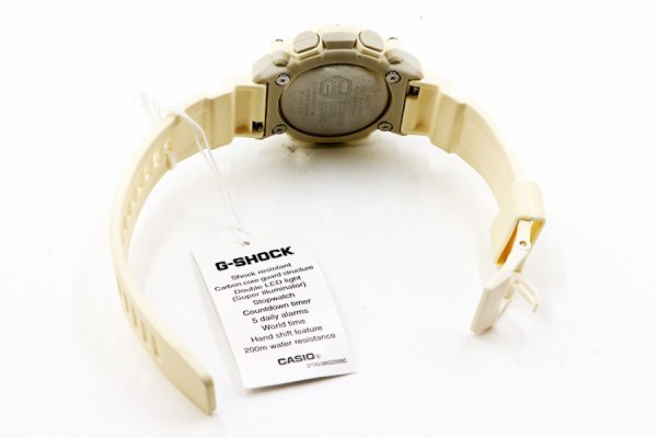 カシオ　Ｇショック　ＧＭＡ－Ｓ２２００―７ＡＤＲ　デジアナ白文字盤　ラバーベルト