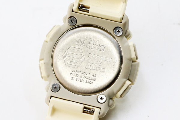 カシオ　Ｇショック　ＧＭＡ－Ｓ２２００―７ＡＤＲ　デジアナ白文字盤　裏面拡大