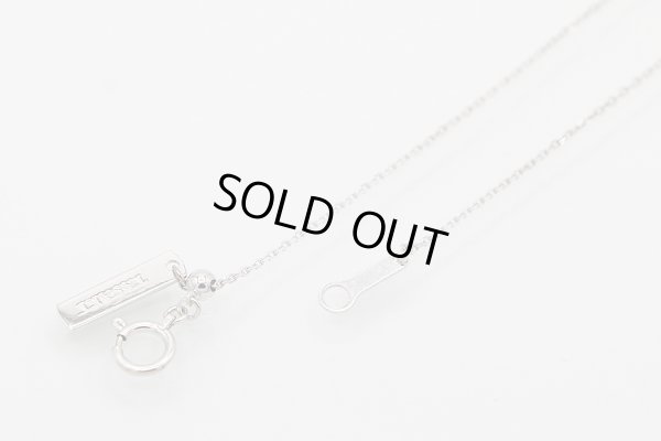 タサキ　K18WG ダイアイリペンダントネックレス 0.24ct 3.80g　留め具外したイメージ