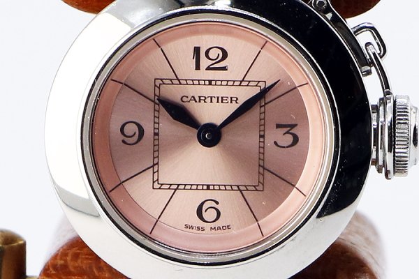 カルティエ　ミスパシャ　２９７３　ピンク文字盤　表面拡大
