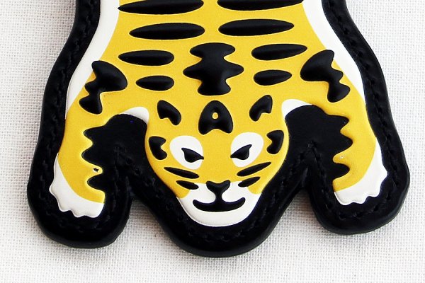 ルイ・ヴィトン　ポルト クレ・LV MADE タイガー MP3221　表面拡大