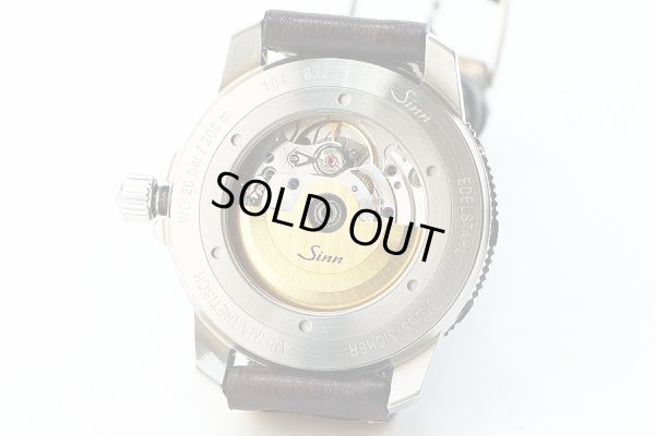 ジン　パイロットウォッチ　１０４　ＳＴ．ＳＡ　黒文字盤　裏面拡大